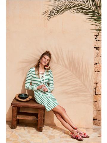 Вязаное платье