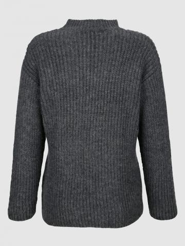 Вязаный пуловер