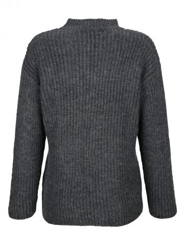 Вязаный пуловер