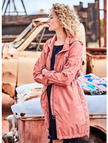 Короткое пальто