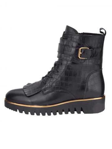 Сапожки на шнуровке