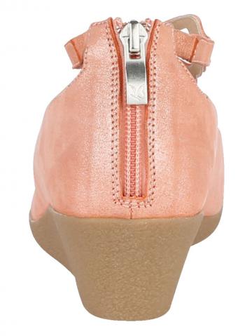 Туфли на танкетке