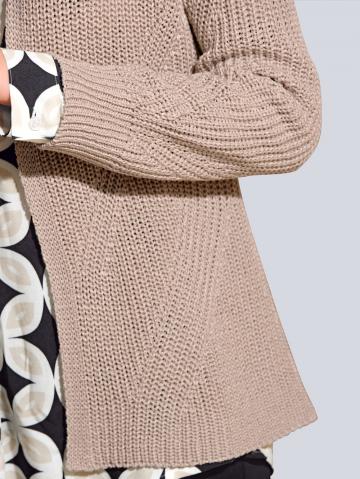 Вязаная кофта