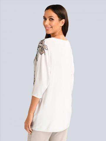 Пуловер с круглым вырезом