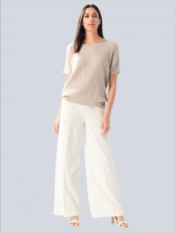 Пуловер с круглым вырезом