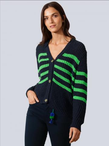 Вязаная кофта