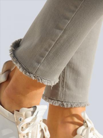 Короткие джинсы