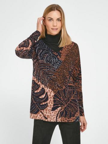 Пуловер с вырезом V