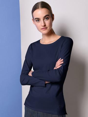 Кофта с круглым вырезом