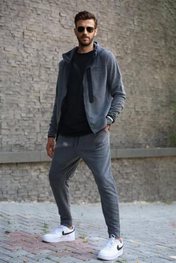 Спортивный костюм