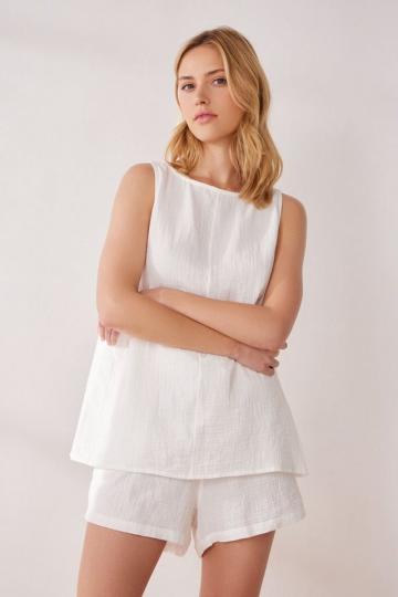 Топ на бретельках