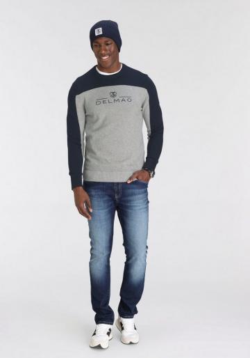 Вязаный пуловер