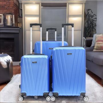 Набор чемоданов