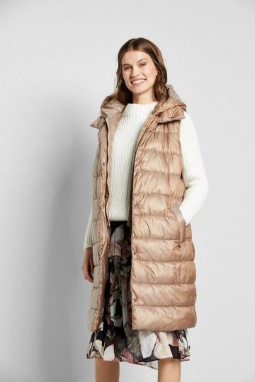 Длинный жилет