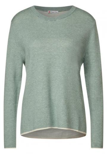 Вязаный пуловер