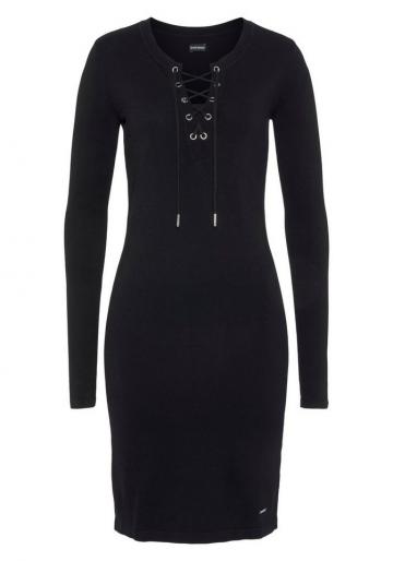 Вязаное платье