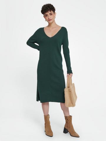 Вязаное платье