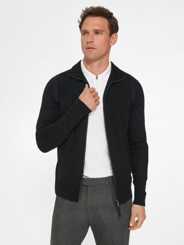 Вязаная кофта