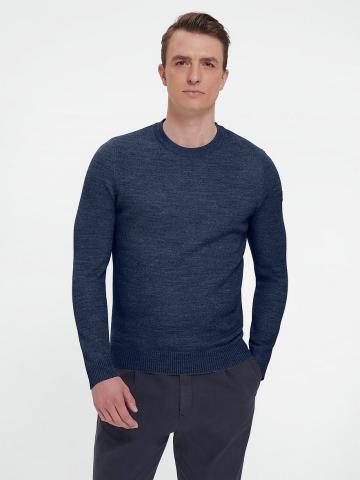 Пуловер с круглым вырезом