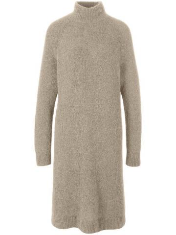 Вязаное платье