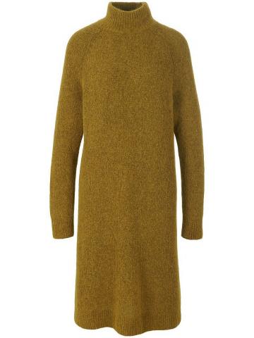 Вязаное платье