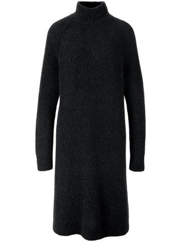 Вязаное платье