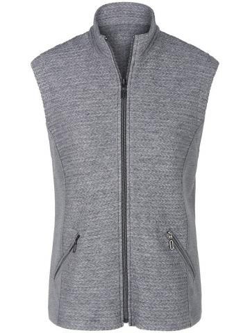 Вязаная жилетка