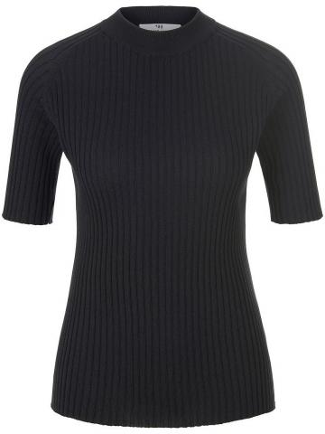 Пуловер с круглым вырезом