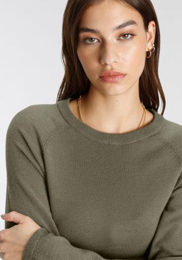 Вязаное платье