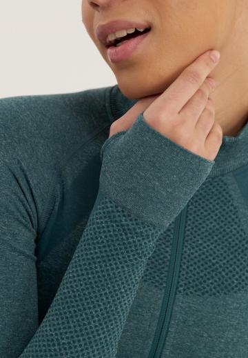 Спортивная куртка