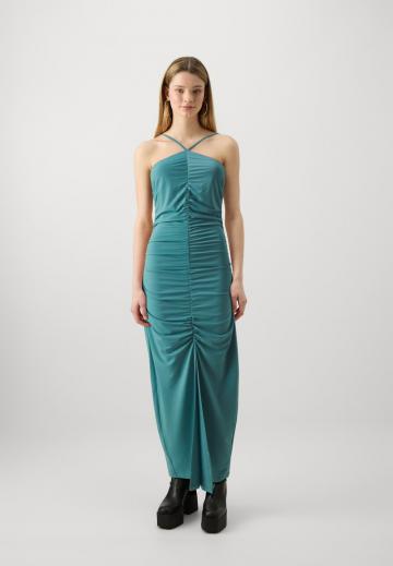 Длинное платье