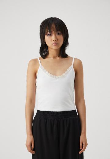 Топ на бретельках