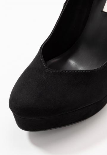 Туфли на высоком каблуке