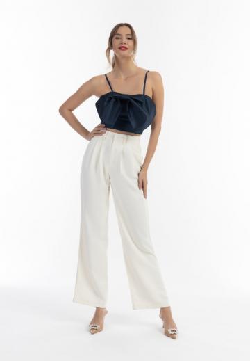 Топ на бретельках