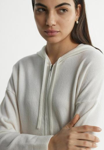 Длинный жилет