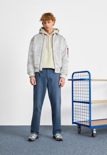 Куртка бомбер