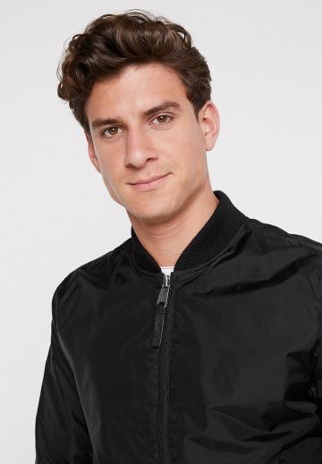 Куртка бомбер