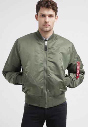 Куртка бомбер