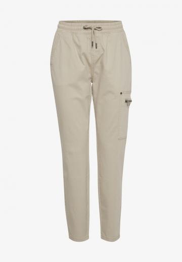 Брюки с накладными карманами