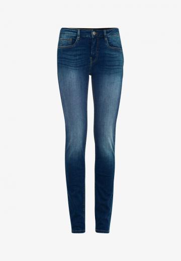 Узкие джинсы