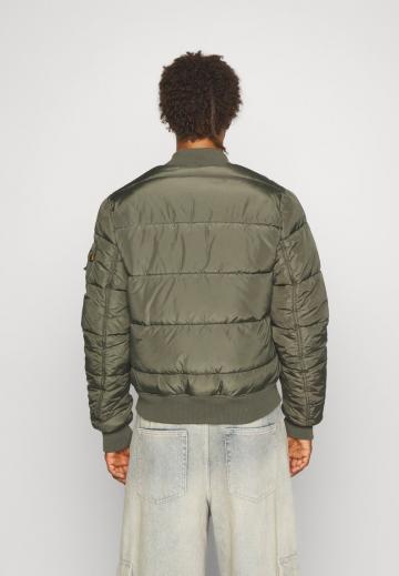 Куртка бомбер