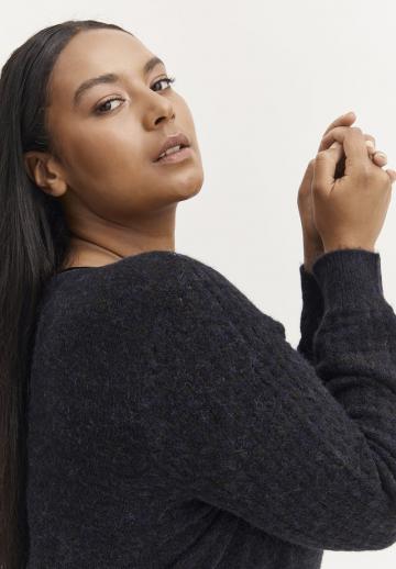 Вязаное платье