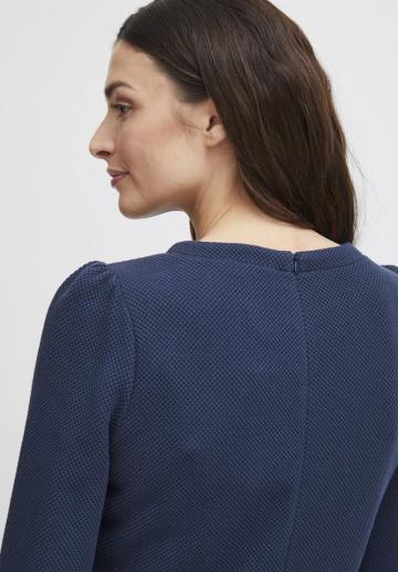 Вязаное платье