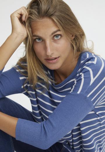 Пуловер с рукавом три четверти