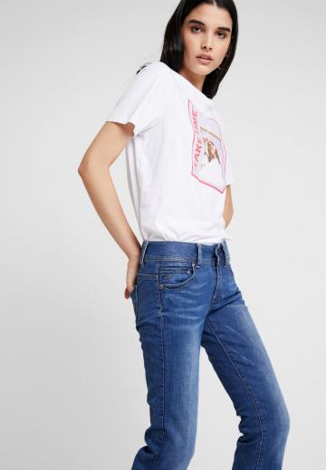 Клешеные брюки