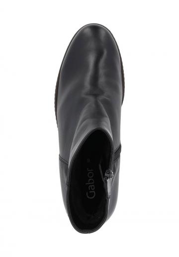 Сапожки на танкетке