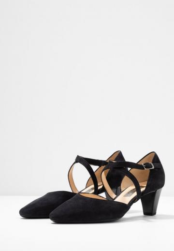 Туфли с ремешком