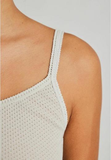 Топ на бретельках