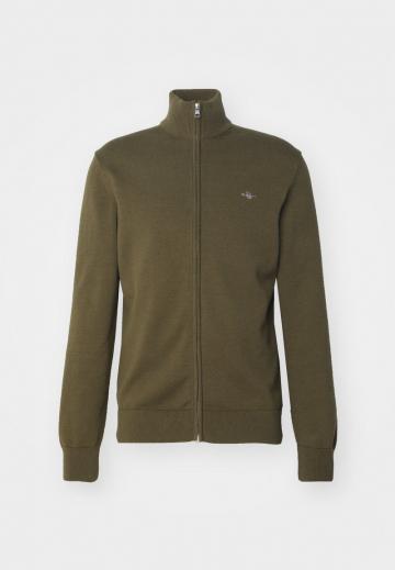 Вязаная кофта