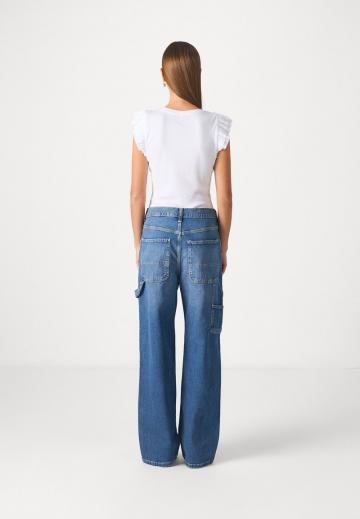 Свободные джинсы